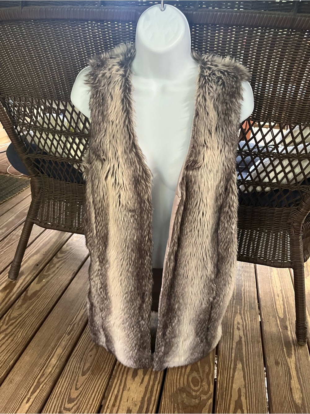 Design Lab Lord & Taylor Faux Fur Taupe Vest
